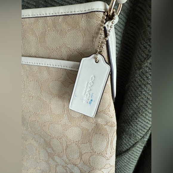 Coach Beige Signature Crossbody with White Trim and Gold Hardware - Picture 5 of 13